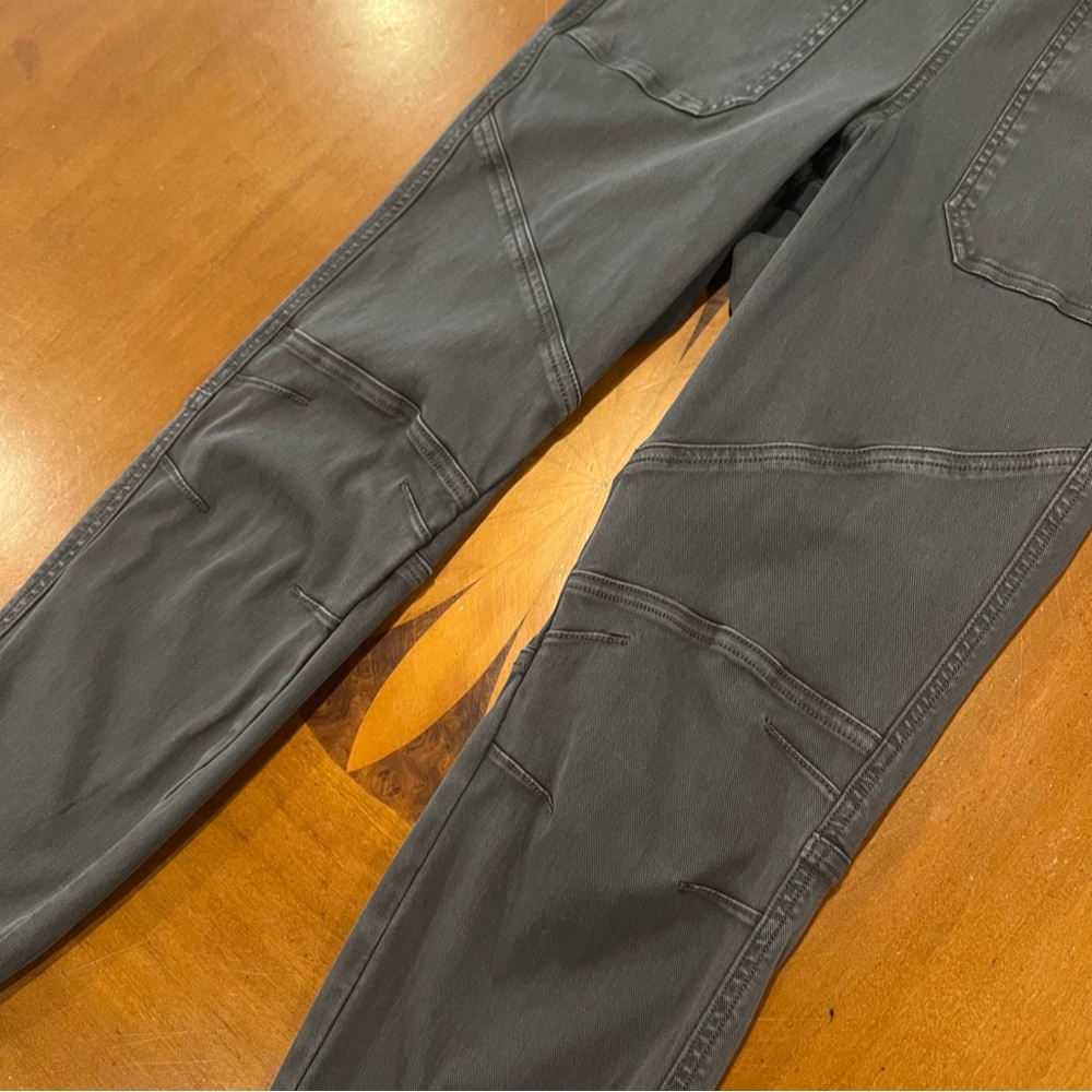LIKE NEW Spanx Stretch Mid Rise Twill Joggers Washed Black XS Pull-On Utility - Picture 7 of 16